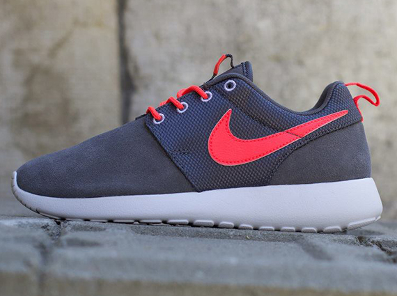 Nike Roshe Run Gs Dark Grey Atomic Red White