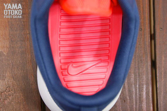 Nike Roshe Run Hyp Total Crimson Squadron Blue 5