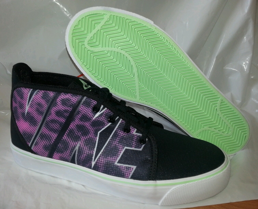 Nike Toki Mid Logo Print Sample 05