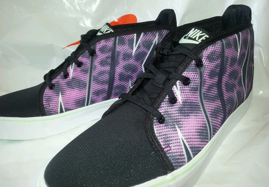 Nike Toki Mid Logo Print Sample 06