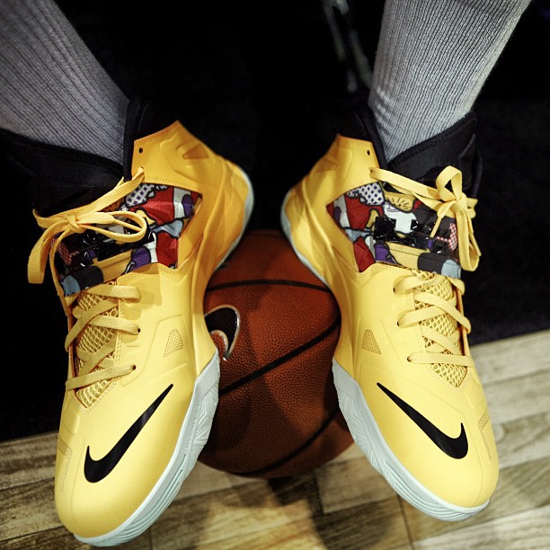 Nike Zoom Soldier Vii Yellow Black 01