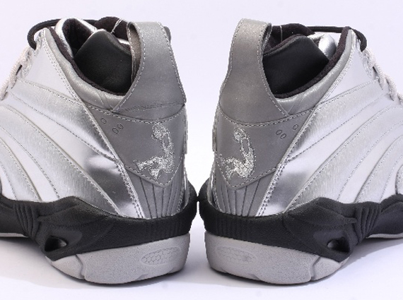 Reebok Shaqnosis Silver Black 1