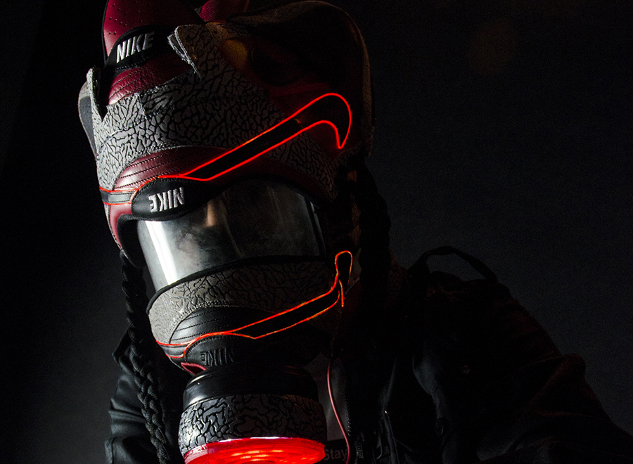 Supreme Dunk Gas Mask 1