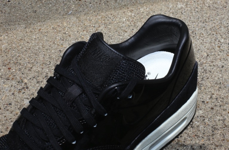 Wmns Nike Air Max 1 Vt Qs Black Sail 02