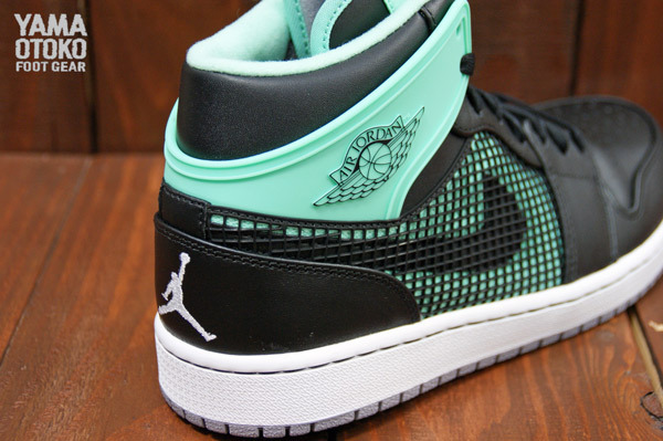 Air Jordan 1 89 Green Glow Release Date 02