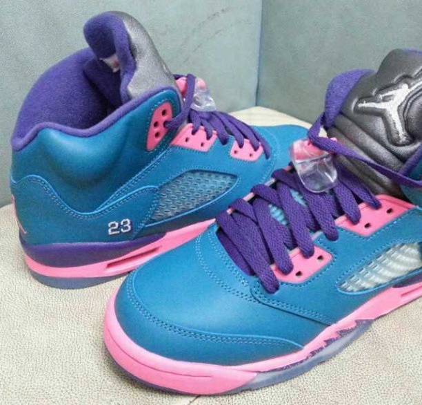 Air Jordan V Gs Blue Pink Purple 01