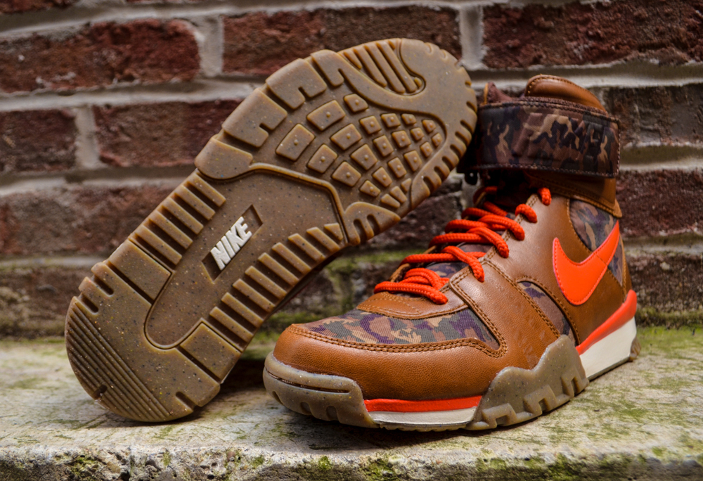 Camo Shark Trainer 3