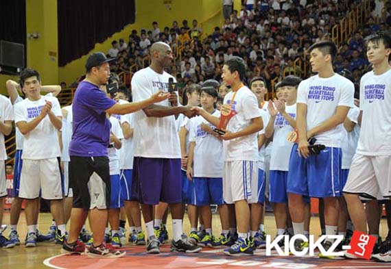Kobe Bryant Nike Kobe 8 White Black 4
