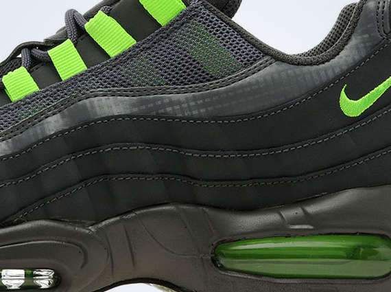 Nike Air Max 95 - Dark Grey - Flash Lime