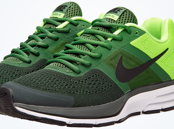 Nike Air Pegasus +30 "Fortress Green"