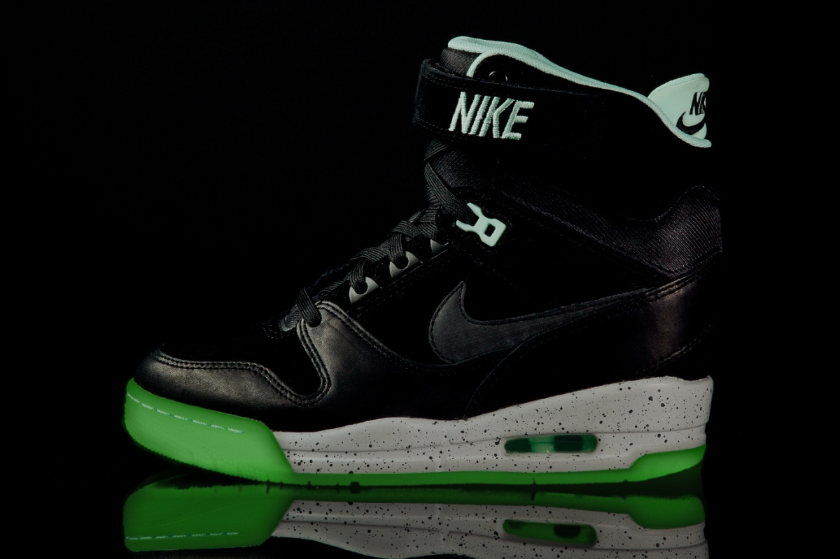 Nike Air Revolution Loverution Pack 08