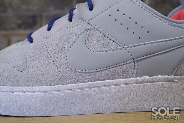 Nike Courtside 4