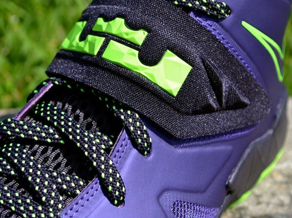 Nike Zoom Soldier Vii Court Purple Blueprint Flash Lime