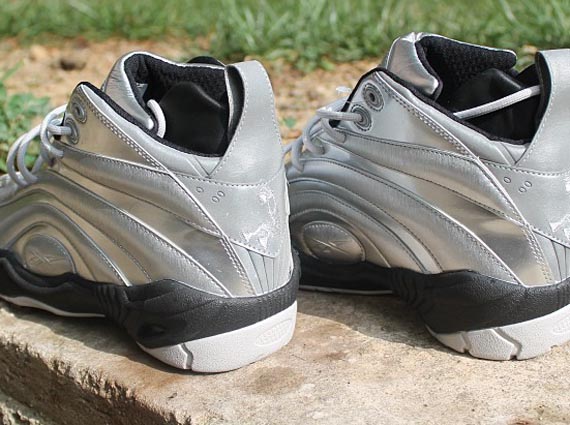 Reebok Shaqnosis "Steel" - Release Date
