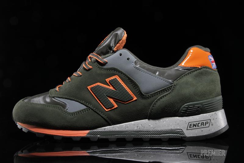 New Balance 577 Rain Mac Pack 01