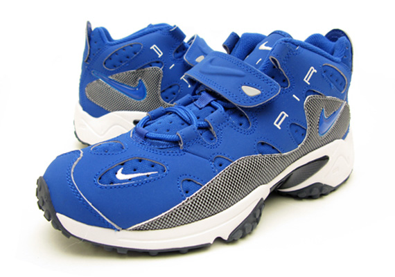 Nike Air Turf Raider Game Royal Grey Black 1