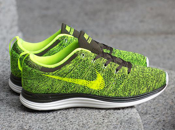 Nike Flyknit Lunar Tarp Green Volt Sail 3