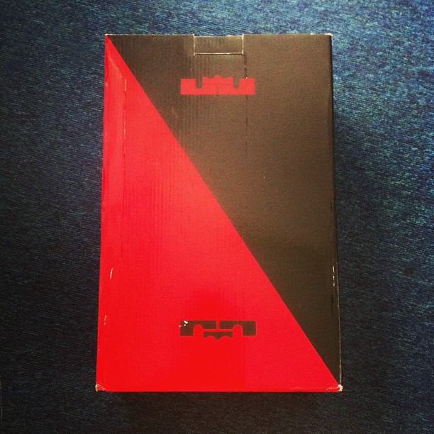 Nike Lebron 11 Packaging 01
