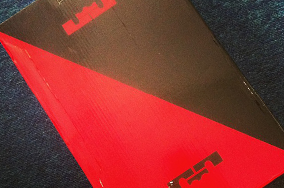 Nike Lebron 11 Packaging