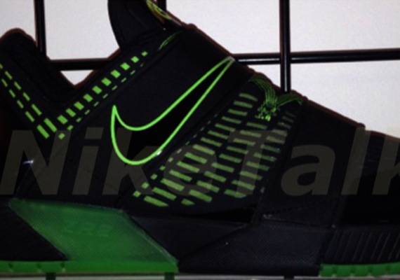 Nike Revis 2 First Look