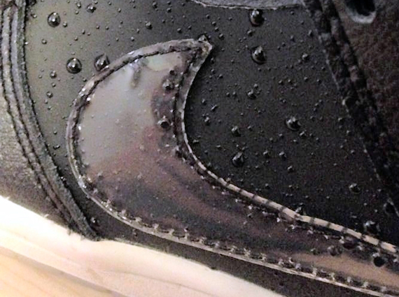Nike SB Dunk Low “Simulated Wetness” – Preview