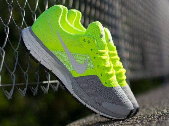 Nike WMNS Air Pegasus +30 - Volt - Wolf Grey - White