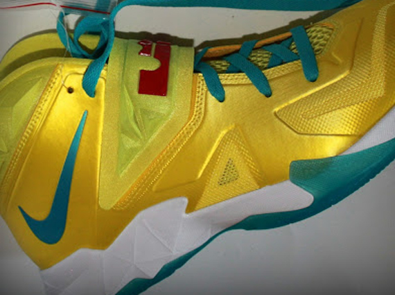 Nike Zoom Soldier Vii Sonic Yellow Gamma Blue Sample