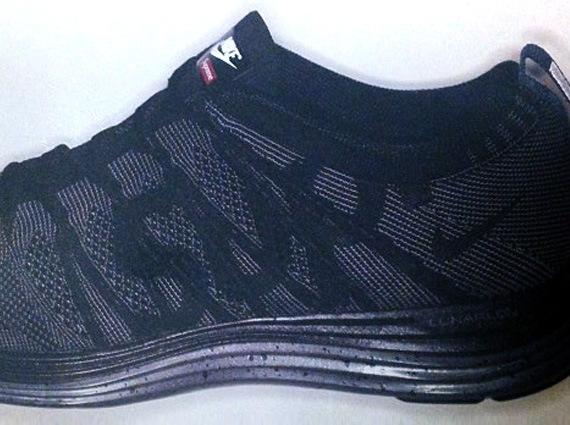 Supreme x Nike Flyknit Lunar1+ - Black