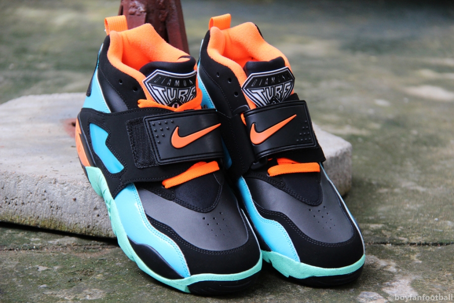 Nike Air Diamond Turf Black Blue Orange Mint 03