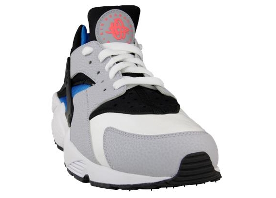 Nike Air Huarache Le White Wolf Grey Blue Hero 03