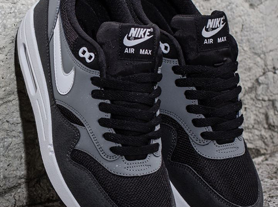 Nike Air Max 1 Essential - Black - Geyser Grey - Cool Grey