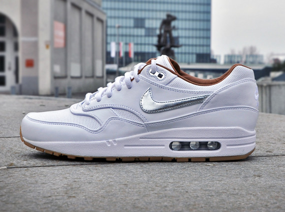 Nike Air Max 1 FB Woven - White - Metallic Gold - Gum