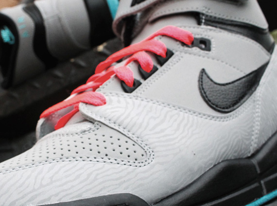 Nike Air Revolution – Silver – Black – Atomic Red – Gamma Blue | Available