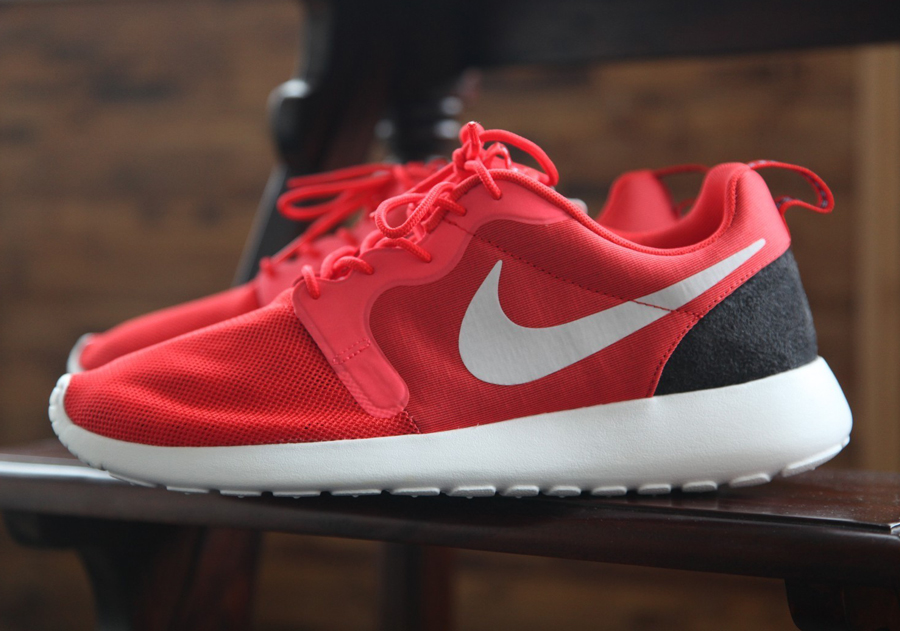 Nike Roshe Run Hpf Light Crimson Black 2