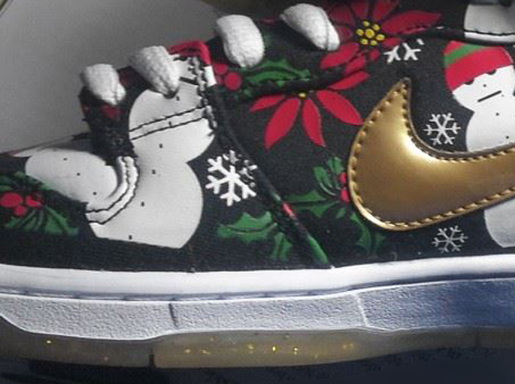 Nike SB Dunk High "Black Christmas Sweater"