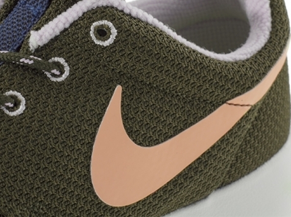 Nike Wmns Roshe Run Dark Loden Medium Olive Volt Frost