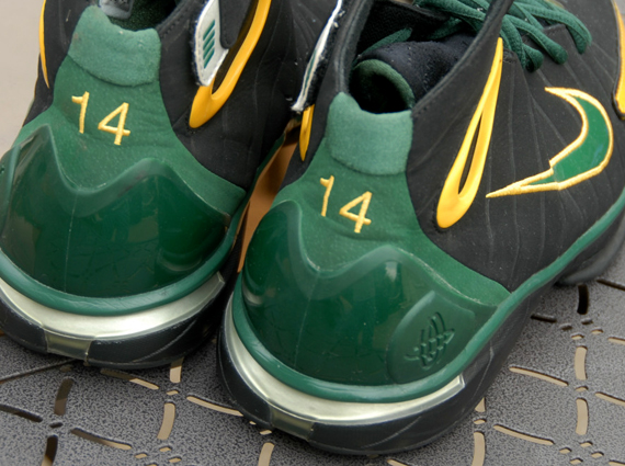Oregon Ducks Nike Huarache 2k4