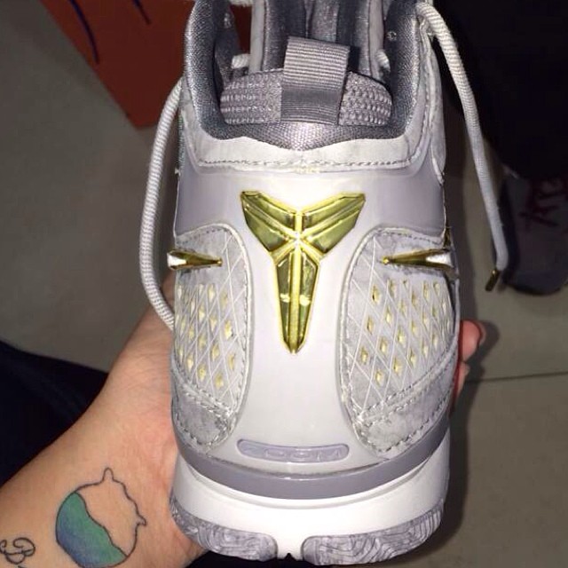 Nike Kobe 2 Retro White Gold 1