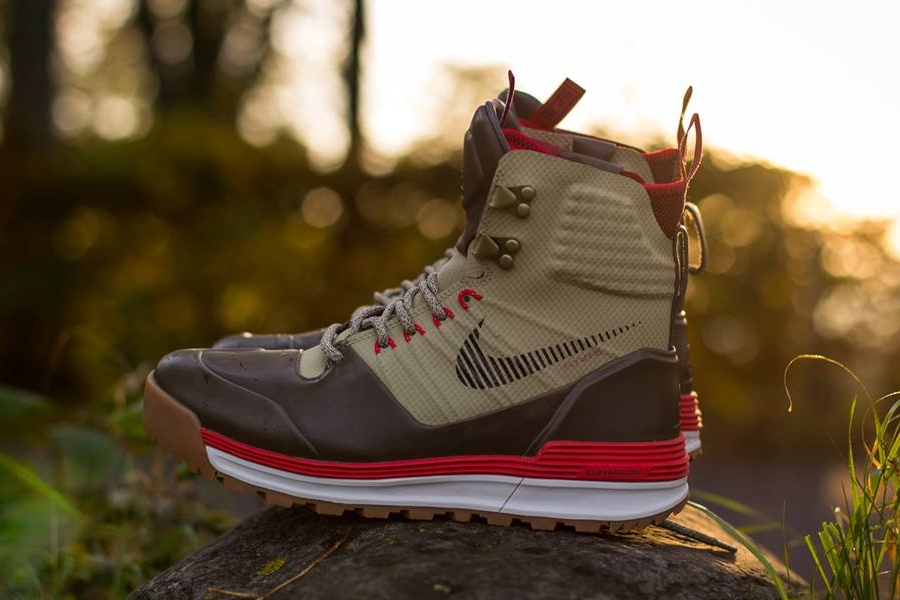 Nike Lunar Terra Arktos Bamboo Newsprint Team Red 03