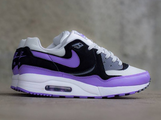 Nike WMNS Air Max Light Essential - Light Base Grey - Atomic Violet
