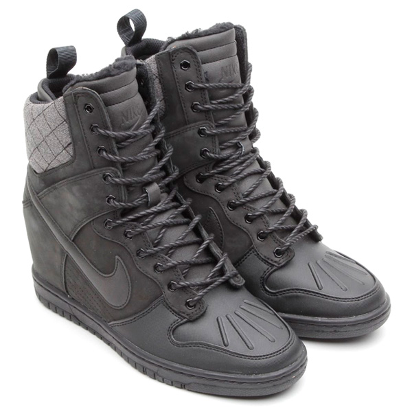 Nike Wmns Dunk Super Sky Hi 02