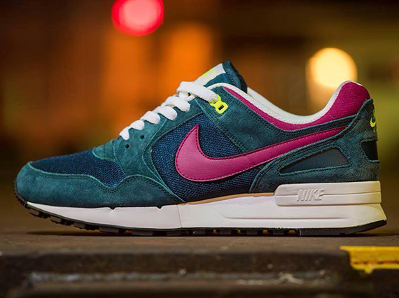 Nike Air Pegasus 89 - Nightshade - Bright Magenta - Volt