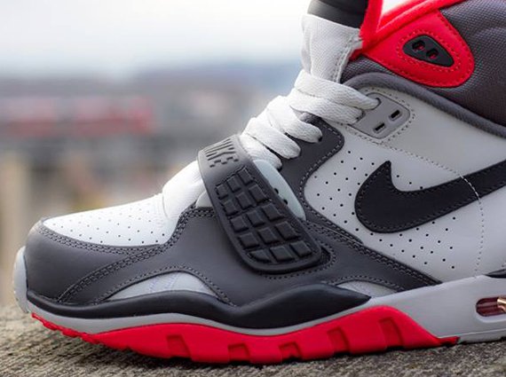 Nike Air Trainer SC II – Pure Platinum – Dark Grey – Anthracite – Light Crimson