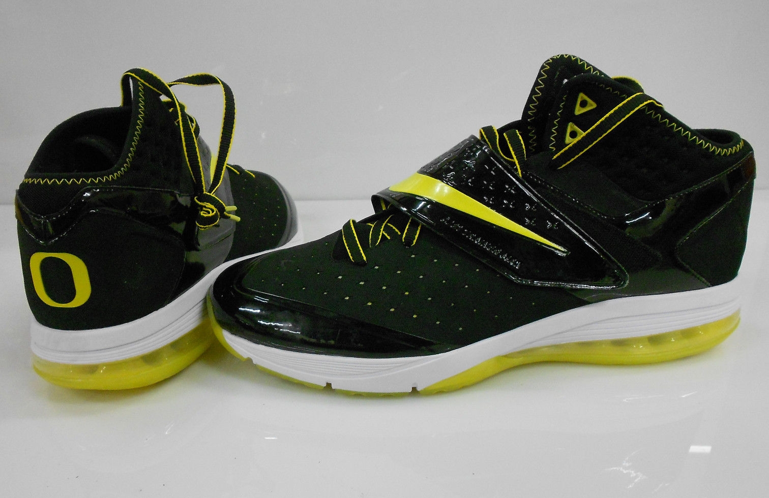 Nike Cj81 Trainer Max Oregon Ducks 01
