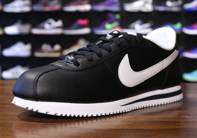 Nike Cortez Black White 03