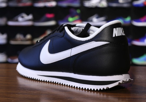Nike Cortez Black White 04