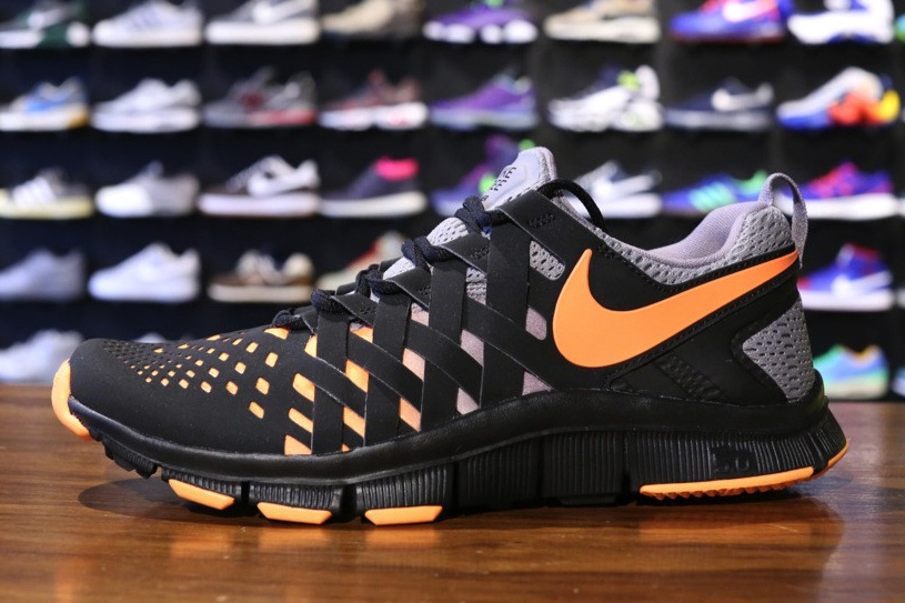 Nike Free Trainer 5 Nrg Black Atomic Orange 02