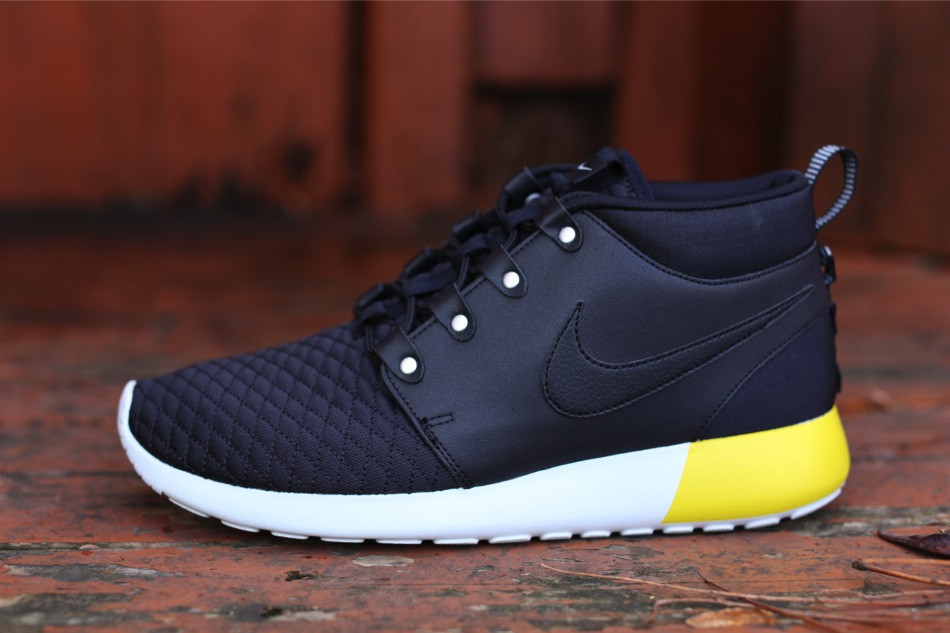 Nike Roshe Run Sneakerboot Leather Black Yellow 01