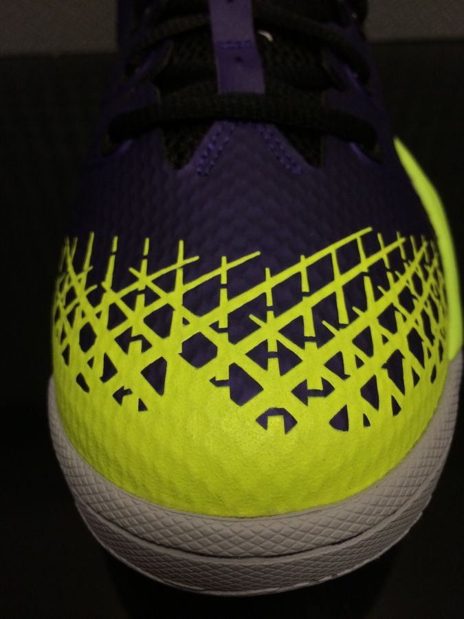 Nike Zoom Kobe 4 Venomenon Purple Volt 01