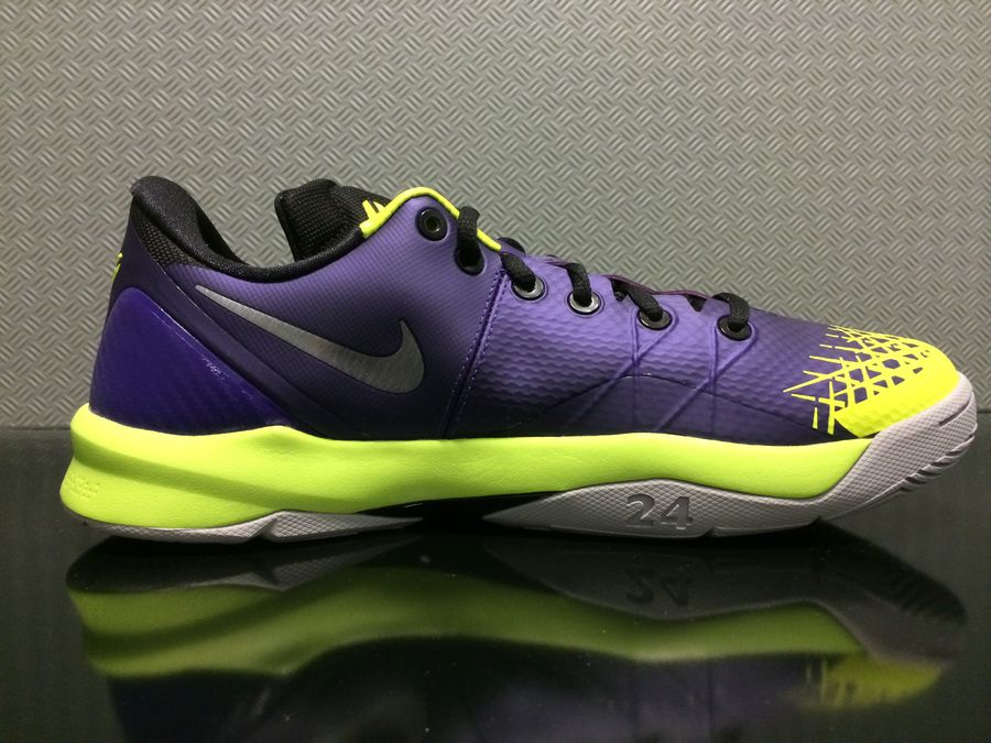 Nike Zoom Kobe 4 Venomenon Purple Volt 02